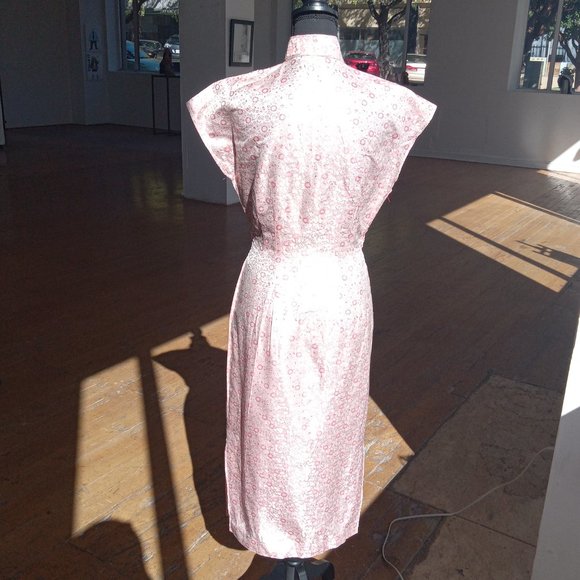 Handcrafted two-tone pink floral satin Sheen dress - Picture 3 of 13